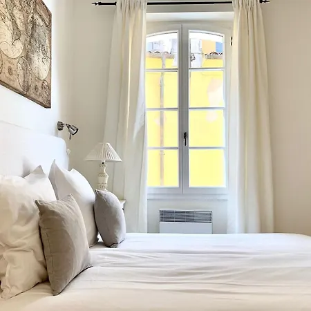 Charmante Im Historischen Zentrum By Interhome Apartamento Saint-Tropez